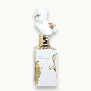 Flacon élégant du parfum Her Confession Femme - fragrance florale orientale et sensuelle - MADOSTYLE